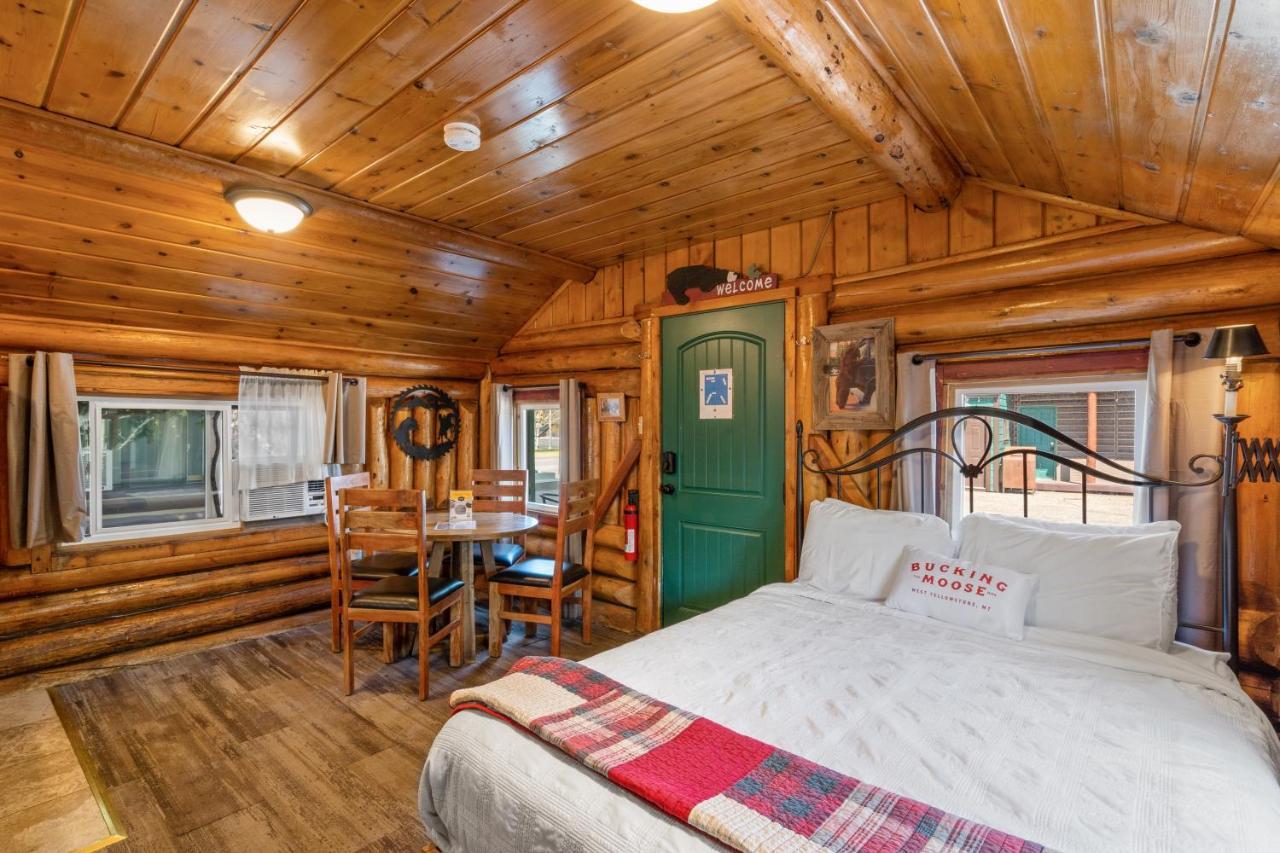 The Bucking Moose Hotel West Yellowstone Exterior photo