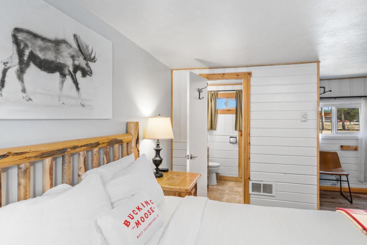 The Bucking Moose Hotel West Yellowstone Exterior photo