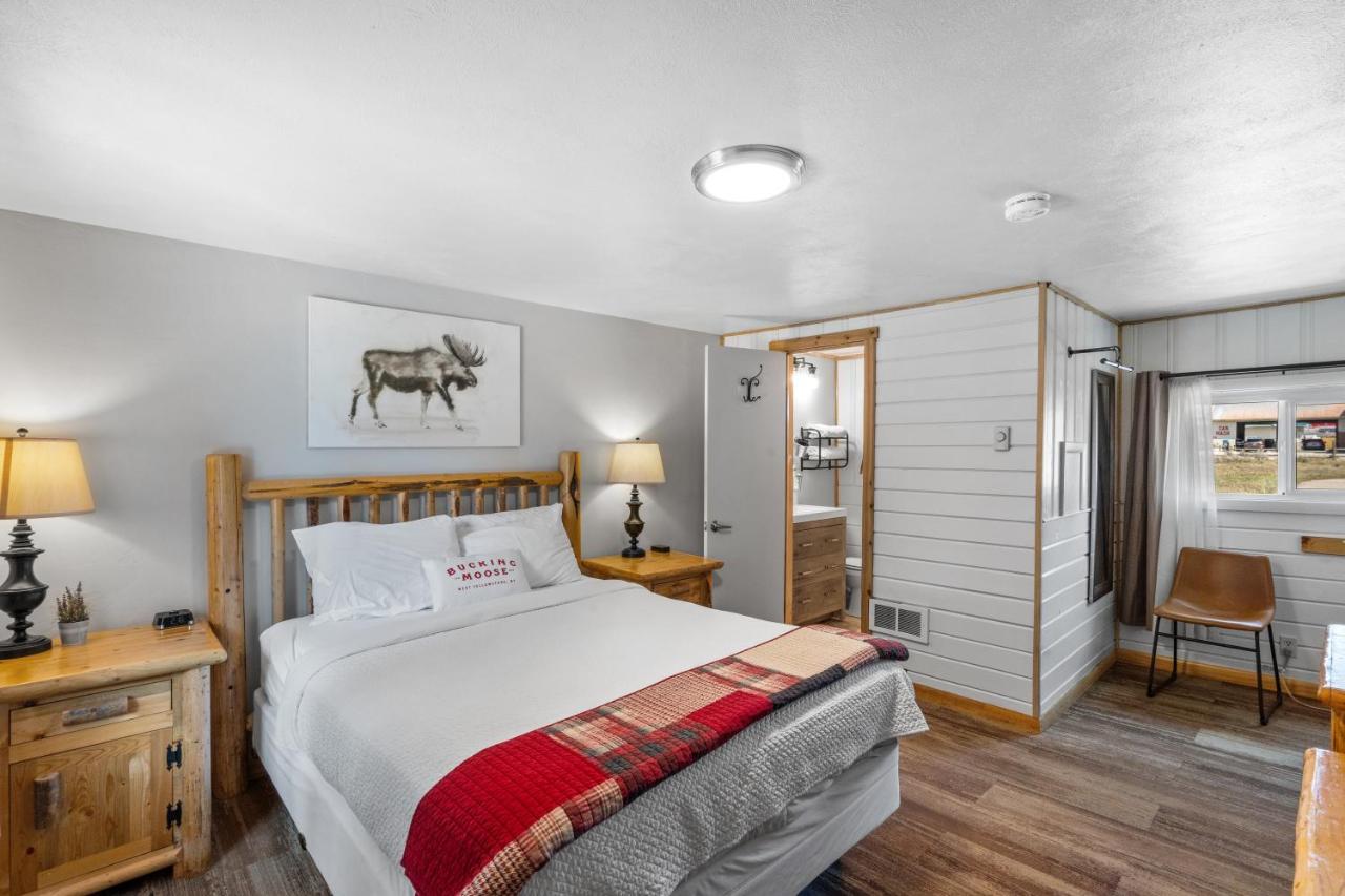 The Bucking Moose Hotel West Yellowstone Exterior photo